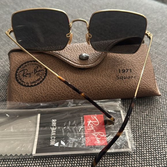 Ray-Ban 1971 Square Classic Sunglasses - Picture 3 of 6